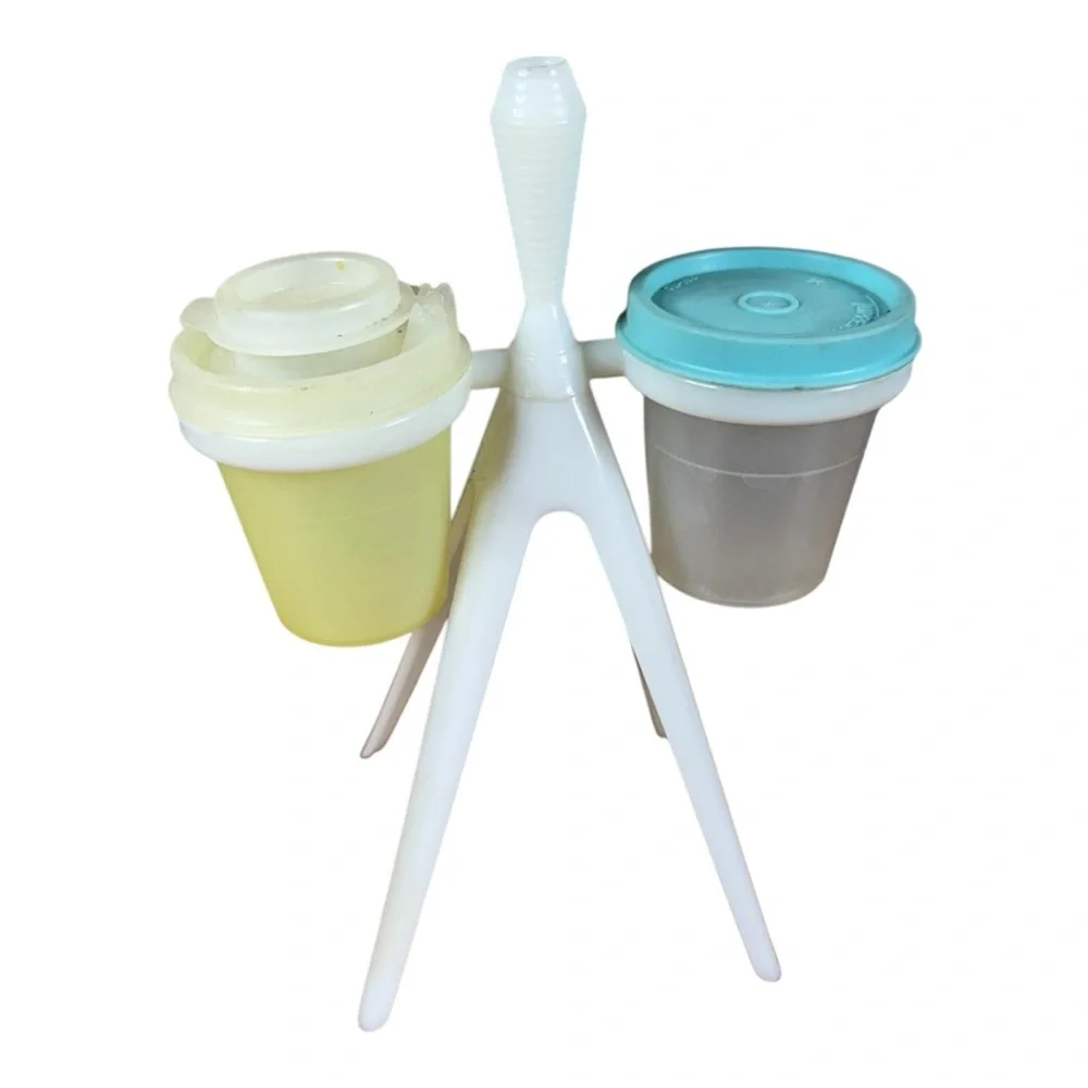Atomic‎ Tupperware Shakers